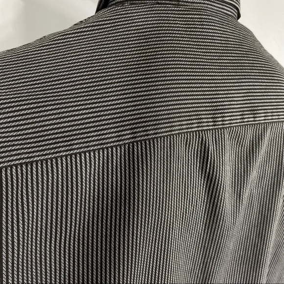 Perry Ellis Men’s Striped Long Sleeve Pocket Front Dress Shirt - Picture 5 of 9